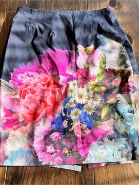 Ted Baker Women’s Floral-Print Pencil Skirt-size 2